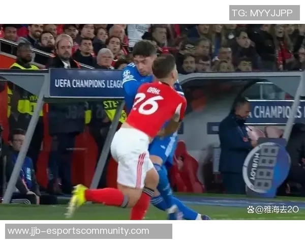 欧联杯惊天冷门本菲卡狂胜利物浦引发争议判罚全场沸腾